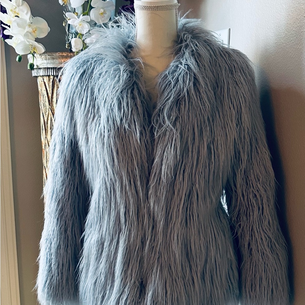 Ann Taylor faux fur jacket. Like new.